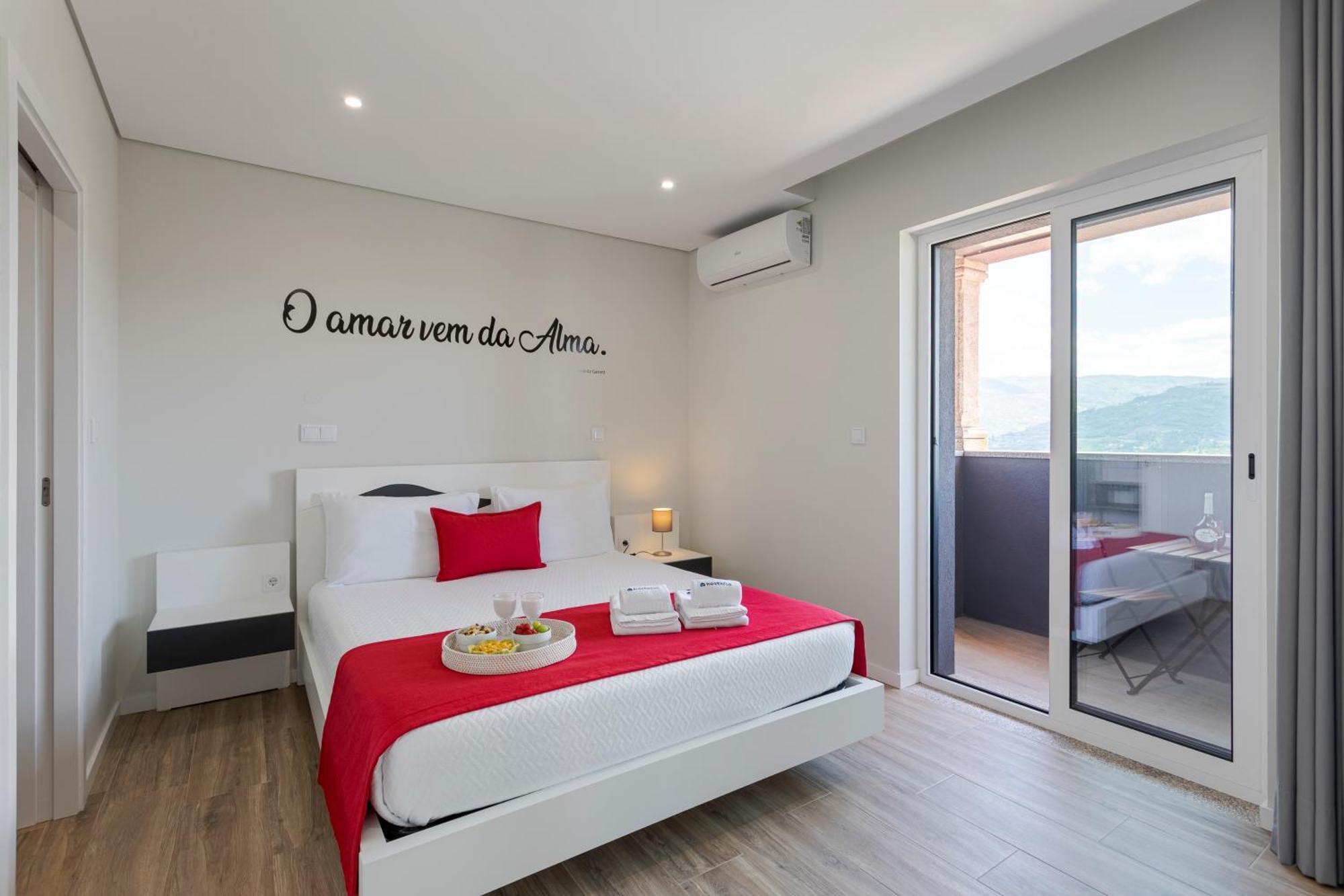 Spacious Villa Pool & Douro View By Host Wise Santa Marinha do Zêzere 外观 照片